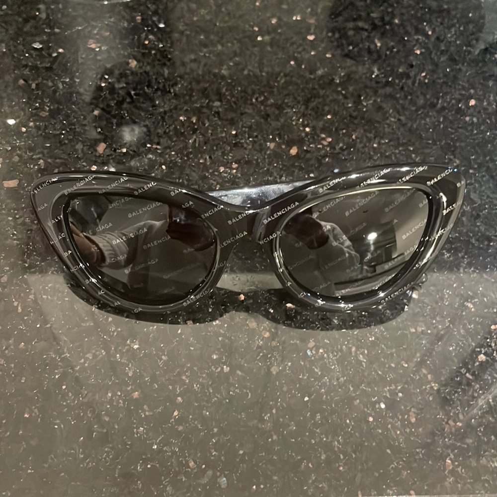 Balenciaga Cat eye logo sunglasses